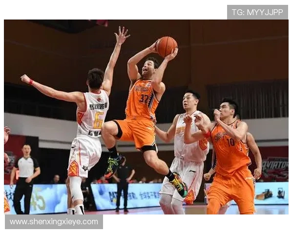 深圳马可波罗鏖战劲旅巅峰对决展现团队实力与篮球激情