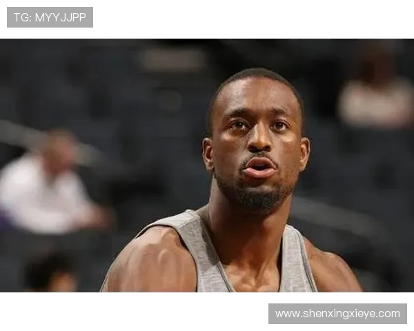 《探索NBA历史伟大球员与经典比赛瞬间，解密篮球背后的故事与传奇》